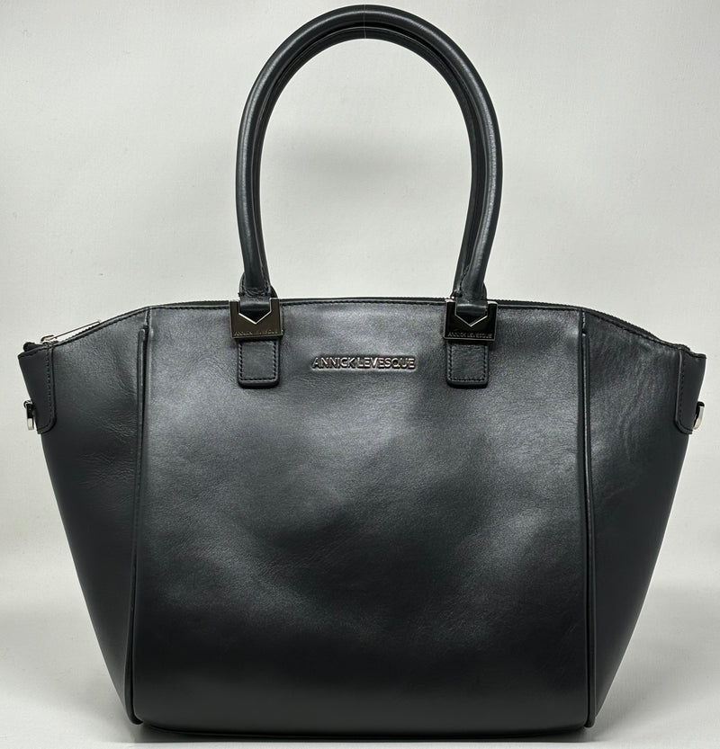 Handbag in Leather, Mona Medium, Black