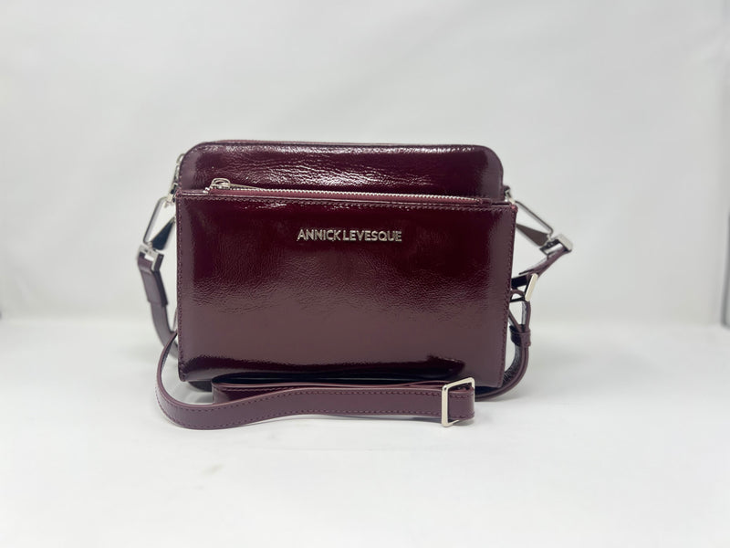 Petit Sac bandoulière 2 en 1 avec porte carte détachable en Cuir rouge bordeaux foncé patin souple, Kennedi