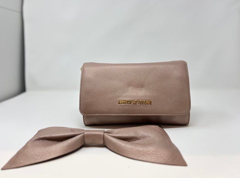 Handbag Scarlett with bow tie, 3 in 1, mother of pearl