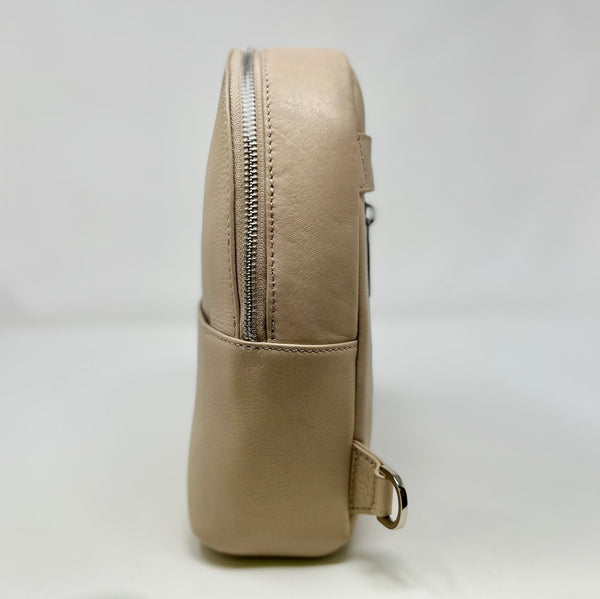 Sac à dos Classique en Cuir Beige , convertible, Caroline